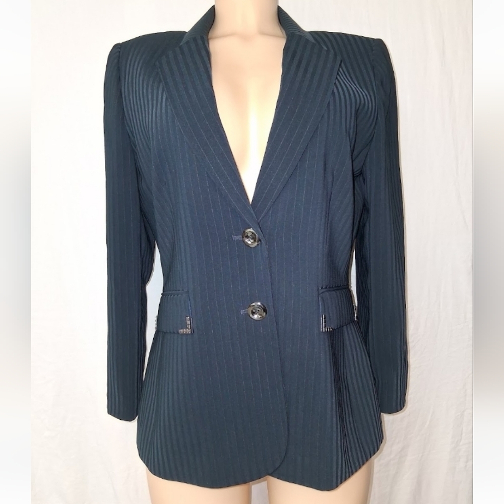 TAHARI elegant Classic Navy Pinstripe Women's Blazer Size 10p